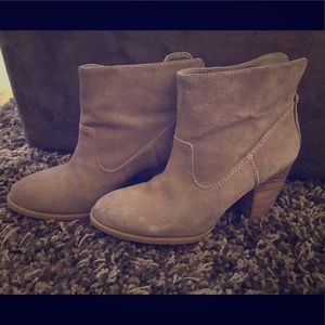 Nine West Tan/Taupe Leather Ankle Booties